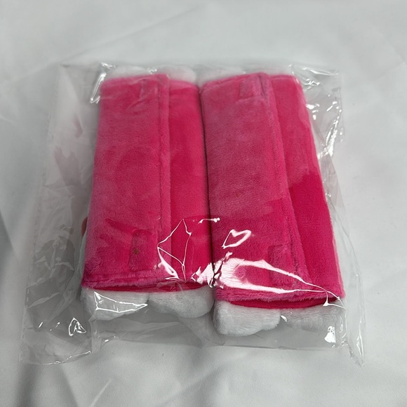 Sanrio HELLO KITTY Plush Car Seat Belt Extended Comfort Shoulder Pads - Picture 7 of 7